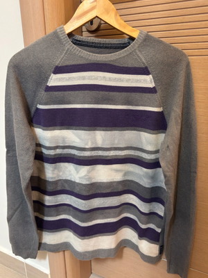 Armani Jeans Sweater 100% Wool Like New, Size L, Gray