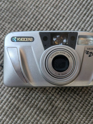 Yashica EZ Zoom Kyocera used camera F=38-70 mm