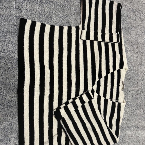 Zara women's v-neck blouse like new, black and white stripes, size S