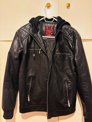 Δερμάτινο μπουφάν Explorer μαύρο μέγεθος M σαν καινούργιο