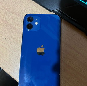 iPhone 12 64 GB BLUE