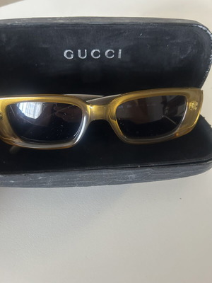 Gucci sunglasses like new, green, women's