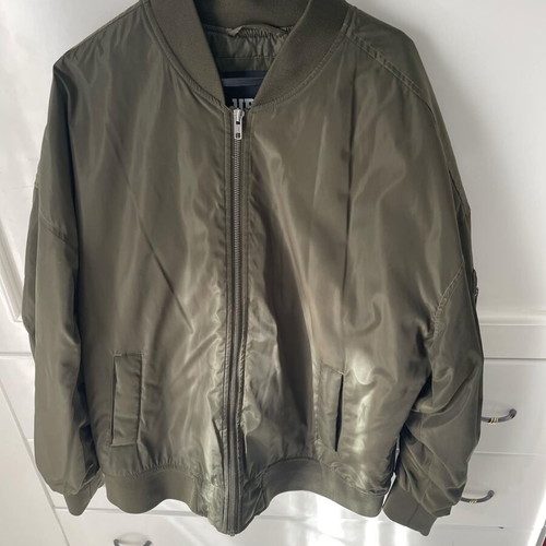 Urban Classics bomber jacket men size M like new, gray and green