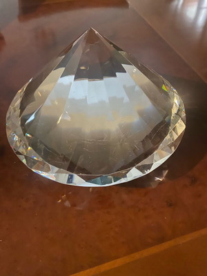 Crystal diamond-shaped decorative used