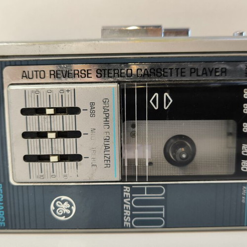 General Electric GE 3-5477B portable cassette player vintage used