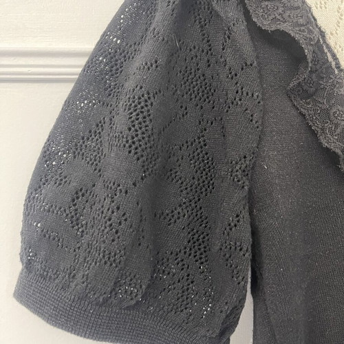 Knitted top with puffed sleeves and bustier like new, size M, black and beige