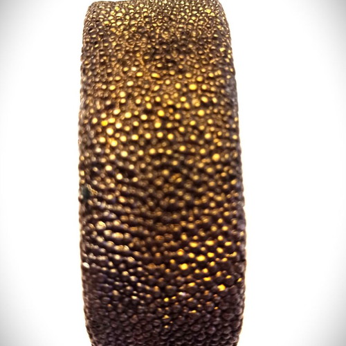 Bronze bracelet with magnetic clasp like new, embossed surface