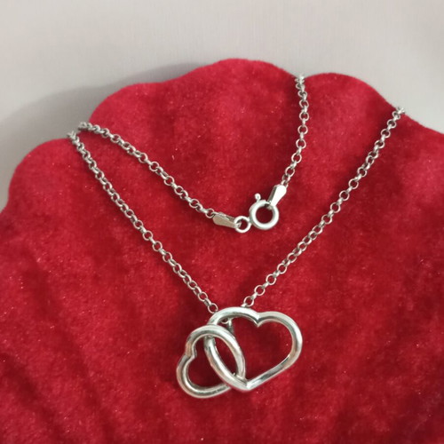 Silver necklace 925 hearts like new