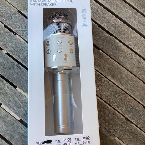 Dasounds karaoke microphone with speaker brand new
