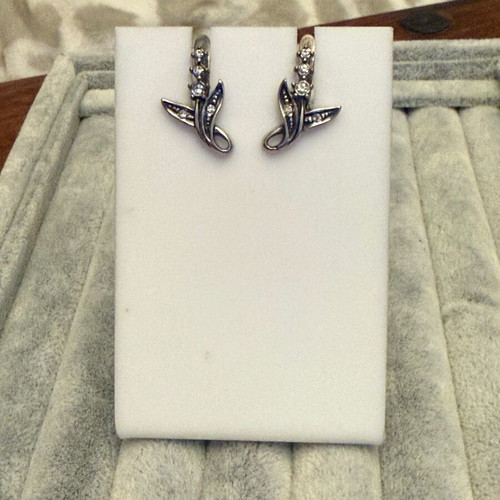 Jenavi silver earrings new with zirconia