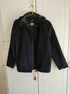 McKinley kids jacket size 14 black like new