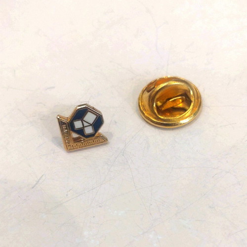 Masonic lapel pin brass gold plated with enamel new