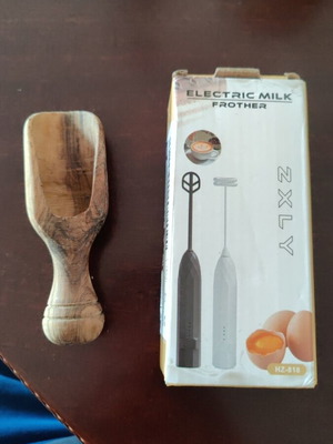 Επαναφορτιζόμενο μιξεράκι για αφρόγαλα με ξύλινο δοσομετρητή καφέ