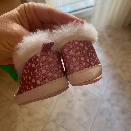Chicco no19 baby booties like new