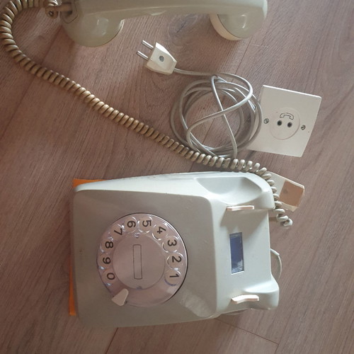 Telephone used for collectors wired