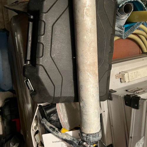 Silicone caulking gun used, functional