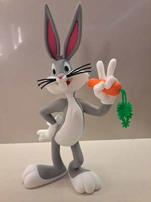 Bugs Bunny figure, 24 cm