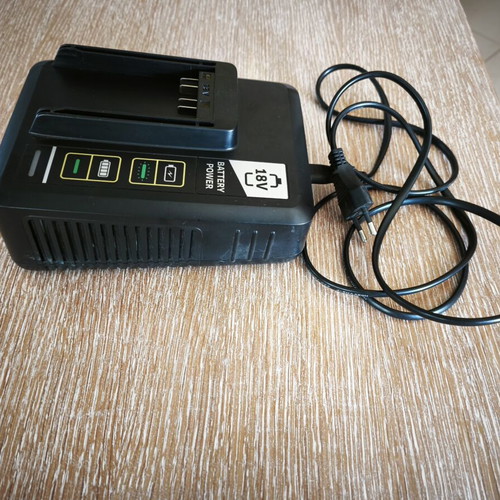 Kärcher 18V Fast Charger like new