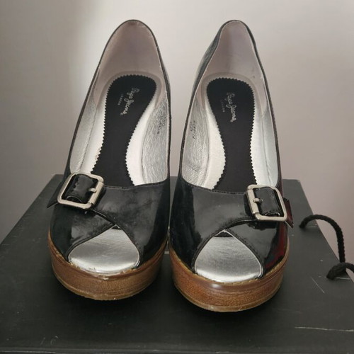 Pepe Jeans London women's platform peep-toe wedges black patent leather like new