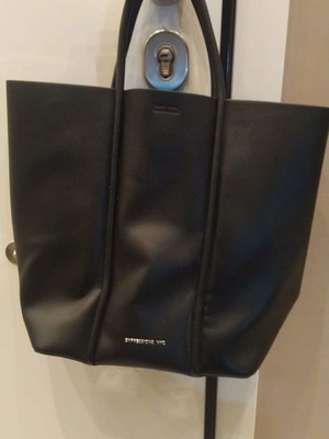 Handbag Expressions NYC ολοκαίνουργια, χειρός