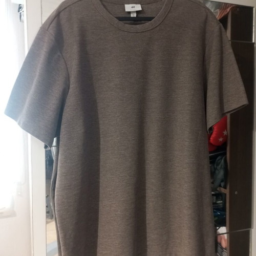 H&M gold T-shirt, large, new