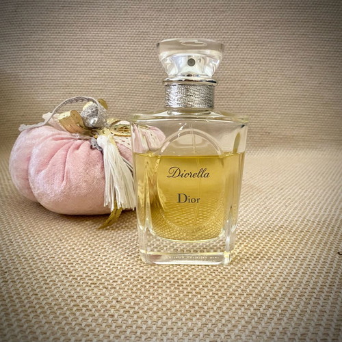 Diorrela women's perfume 100ml used