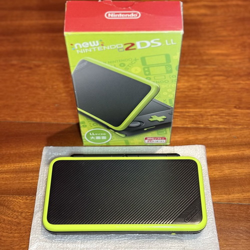 New Nintendo 2DS XL Lime x Black console like new, boxed complete
