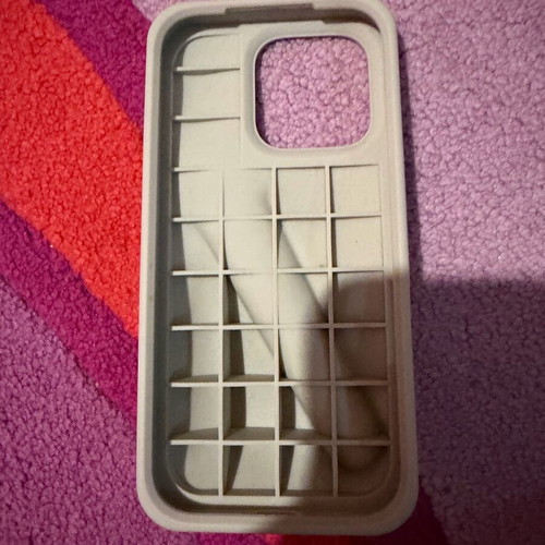 Rhode iPhone 16 Pro case like new -  25,00 - Vendora.cy