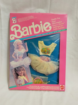 Barbie Double Fun Fashions #5930 Mattel 1990 new