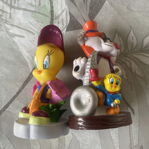 Warner Bros Looney Tunes figures used, set of 2, 10 cm rubber