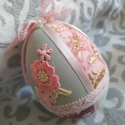 Set of 3 Easter eggs veraman like new, 10cm height