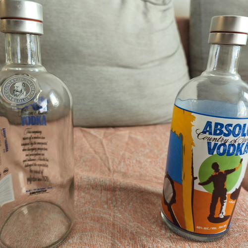 Absolut Vodka 700ml bottles like new, collectible, set of 2