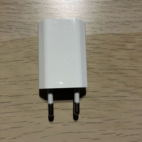 iPhone 4 used without back cover, battery, and charging cable
