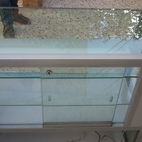 Professional display cases used, pack of 6, aluminum and glass
