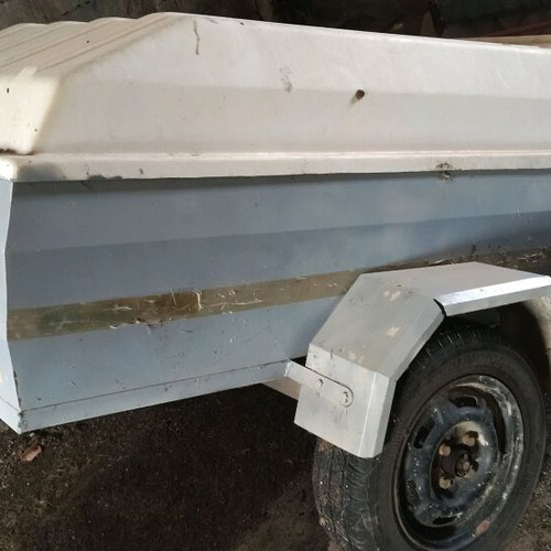 Trailer luggage box used with papers