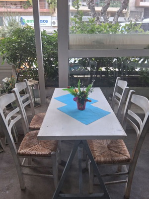 Τραπεζοκαθίσματα εστίασης μεταχειρισμένα, πακέτο 12 τραπέζια με καρέκλες