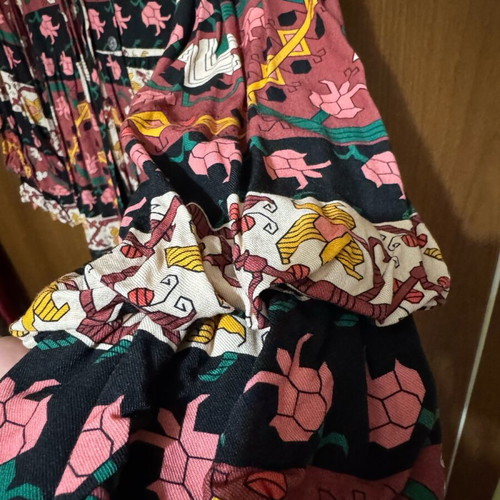 Karavan dress like new with sleeve and nice pattern