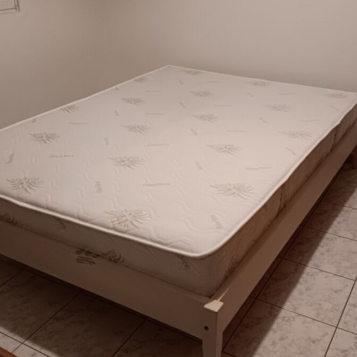Bed with mattress like new, 140x200 cm, beige cream color