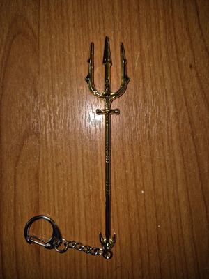 Aquaman's Trident Keychain new, gold metal