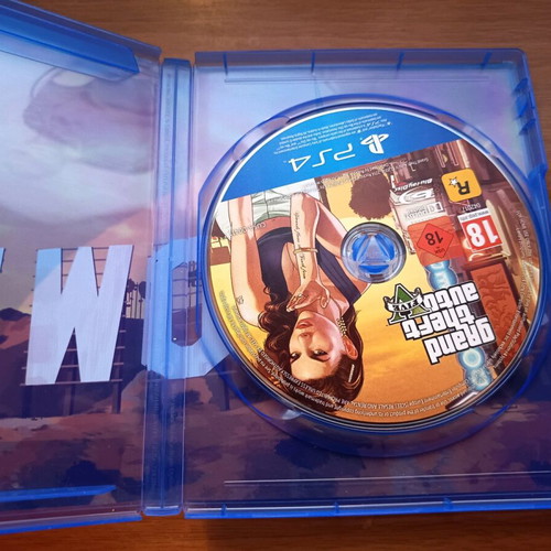 GTA 5 PlayStation 4 like new
