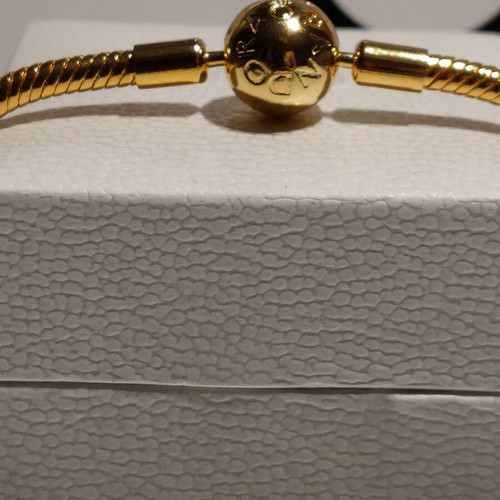 Pandora bracelet size 18 cm, gold plated with round clasp