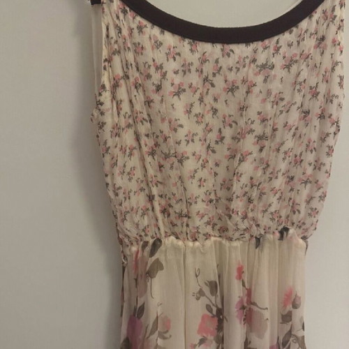 Dress with crepe fabric and floral design like new, size M