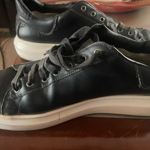 Guess leather casual shoes used, size 46, black