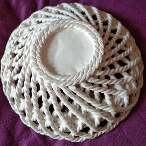 Ceramic vintage handmade platter like new, diameter 20cm