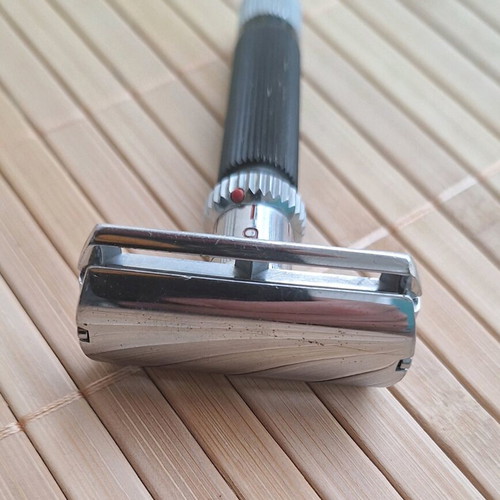 Gibbs DE Adjustable Razor used, made in France