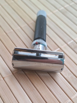 Gibbs DE Adjustable Razor used, made in France