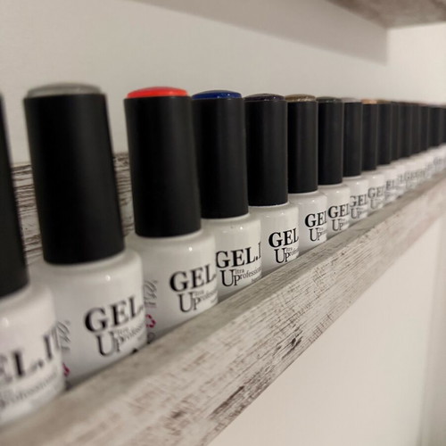 Gel It Up Semi-Permanent Nail Polishes like new