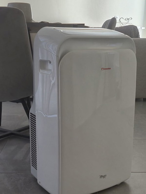 Invertor Magic 12,000 BTU portable air conditioner like new