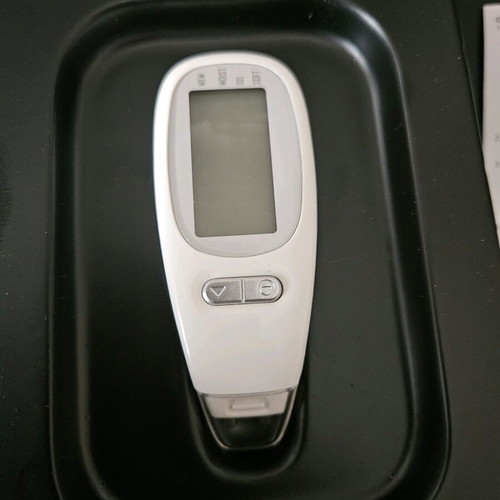 Skin analyzer new digital portable device measuring moisture and oil