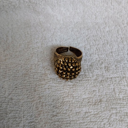 Vintage ring new, gold color